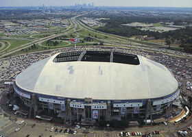 What's planned for the former Texas Stadium site in Irving