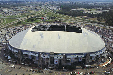 Arlington Stadium - Wikipedia