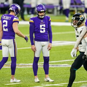 Vikings waive K Daniel Carlson, sign Dan Bailey