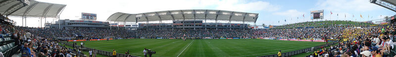 Panoramic view of the then-Home Depot Center before the MLS Cup 2008