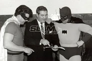 Caped crusader 2.jpg (23 KB) Caped Ceusader & Boy Wonder 2