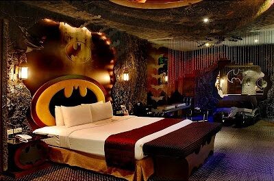 DC COMICS: Batman Begins (Taiwan Eden Motel Batman Room) | Comic books in  the media Wiki | Fandom