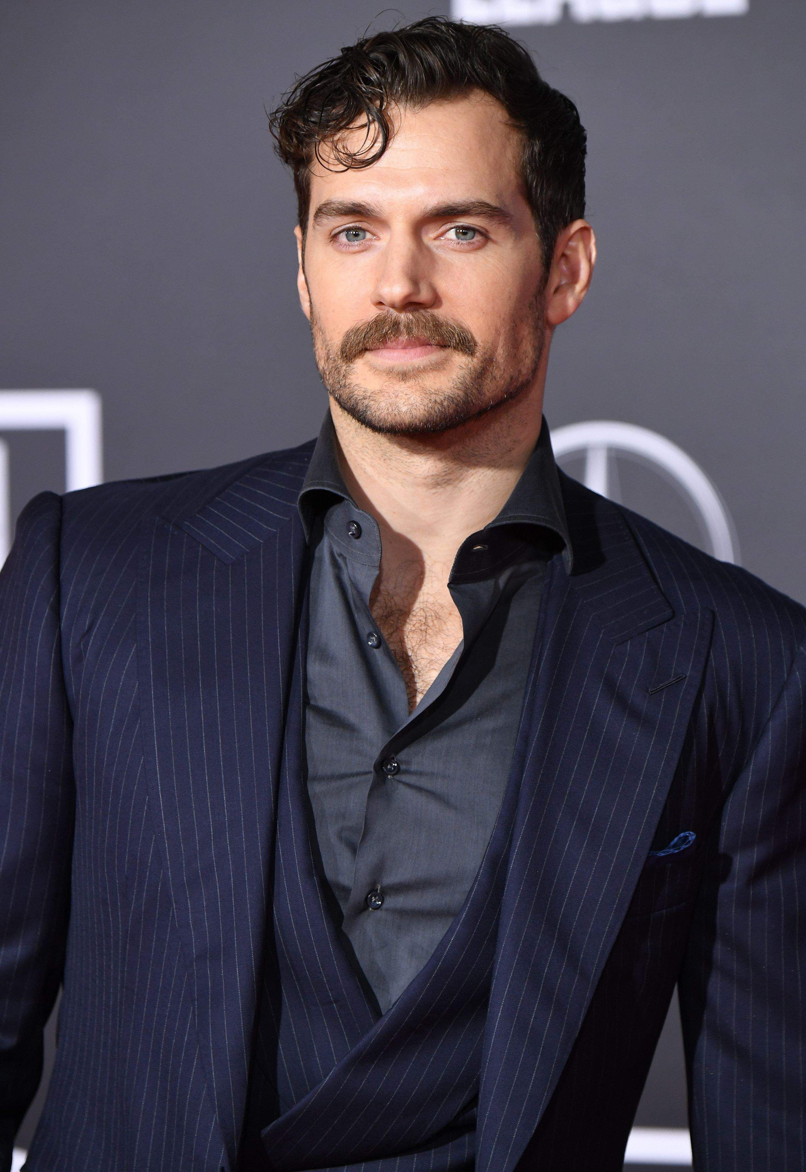 Henry Cavill - Wikipedia