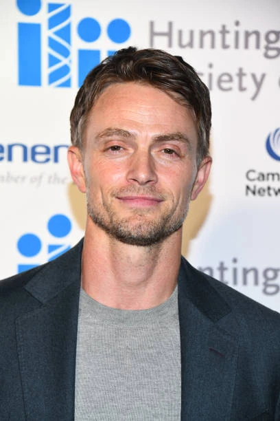 Wilson Bethel | Comicbook Actors Wiki | Fandom