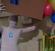 S04E07-Balloon Drop Being