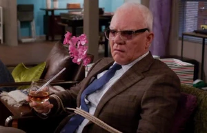 S04E10-Cornwallis Scotch and straw