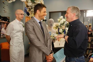 4X13 Behind the scenes photo 5.jpg (201 KB)