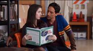 1x17 Annie and Abed2