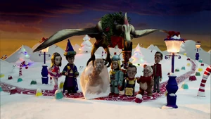 S02E11-Christmas Pterodactyl removes Shirley