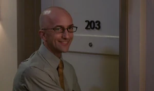 S04E01-Dean entering condo