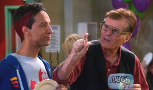 S04E01-Alter-Pierce fingers