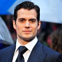 Henry Cavill é o Homem de Aço