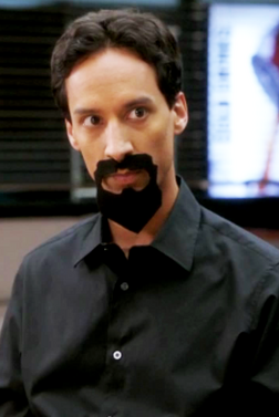 3x04 Evil Abed