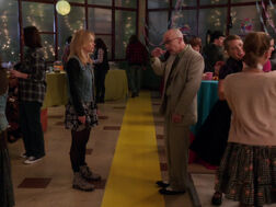 4x08-Britta Pelton dances.jpg