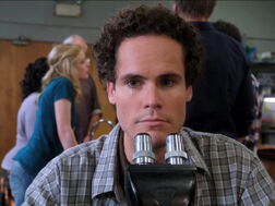3x03-Todd cries.jpg