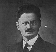 220px-LeTrotskyDB.jpg