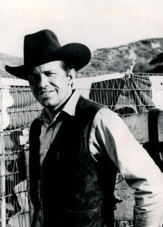 Warren Oates.jpg