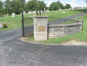 Oakwood Cemetery.jpg
