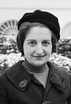 Helen Thomas.jpg