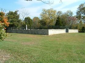 Bullitt Family Cemetery.jpg