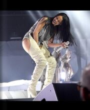 RihannaAntiTourProgram14