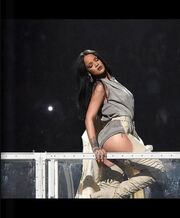 RihannaAntiTourProgram10