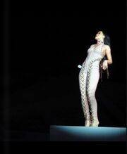 RihannaAntiTourProgram7