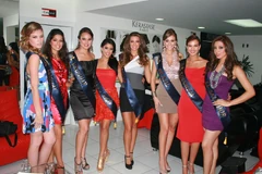 MissContinenteAmericano2010candidatas.jpg (145 kB)
