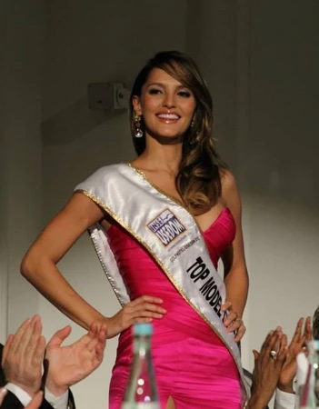 Carolina Rodríguez Ferrero, Top Model of the World 2009-2010.