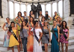 MissContinenteAmericano2009Candidatas.jpg (144 kB)
