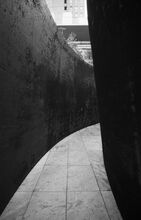Richard+Serra+in+the+MoMA+Garden-9623