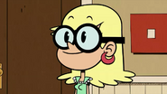 Leni with Lisa's glasses-(Picture-Perfect-screenshot)