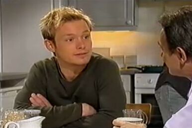 Classic Coronation Street - Joe Carter's First Appearance (26th May 2002*  Original Date) 