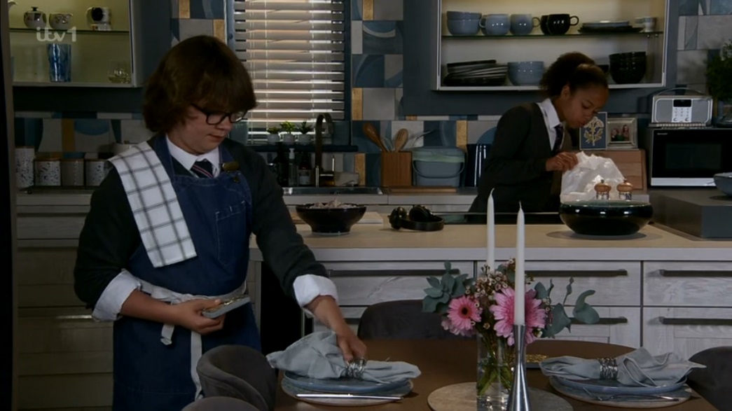 Episode 11389/90 (16th October 2024) | Coronation Street Wiki | Fandom