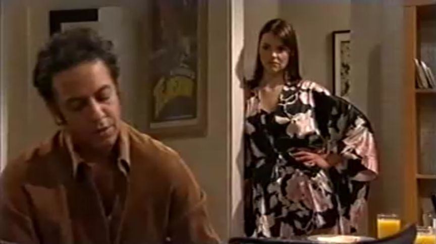 Classic Corrie - Steve vs. Joe Carter and Karen McDonald (30th April 2003*  Original Date) 