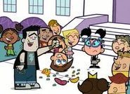 Timmy wird von Francis gedemütigt, Trudy ist traurig und andere Schüler lachen Timmy aus