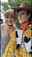 B9E30DEC-73A3-4A7E-9168-CB3BD9D48B7C.jpeg (960 KB) Anastasia Glushikhina (with unknown cosplayer as Woody)