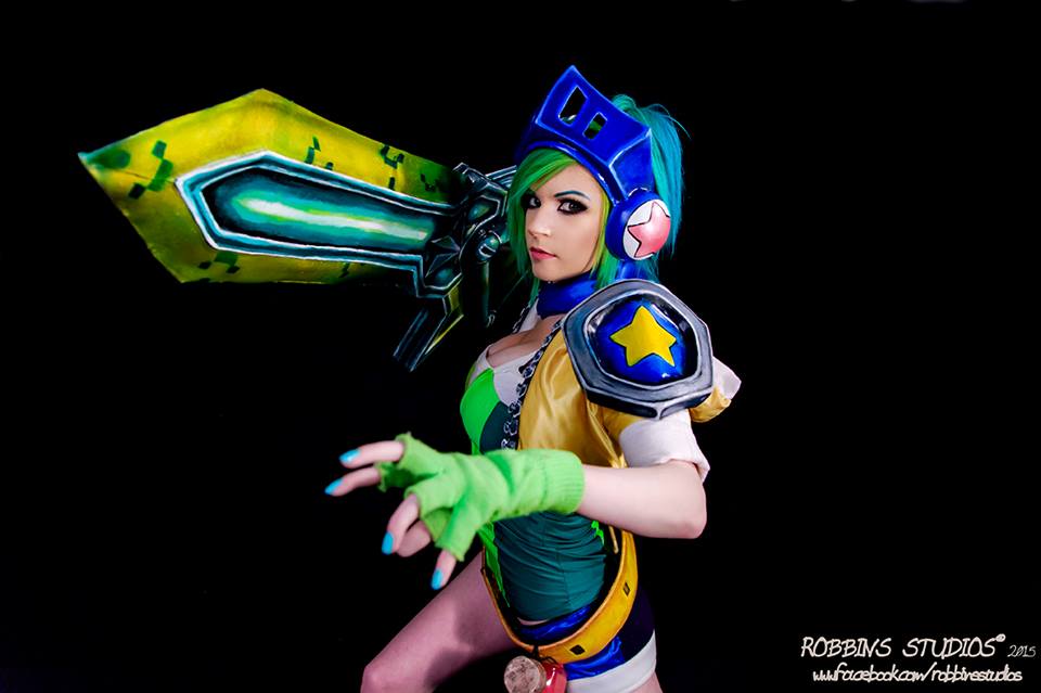 League of  Riven Cosplay