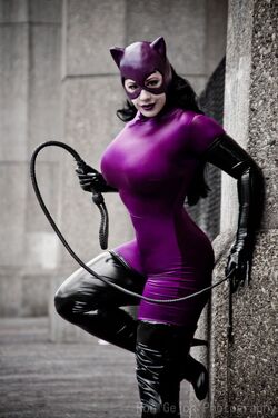 File:Catwoman cosplay (14049837130).jpg - Wikipedia