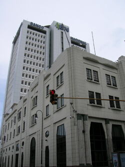 Banco Tokyo negro