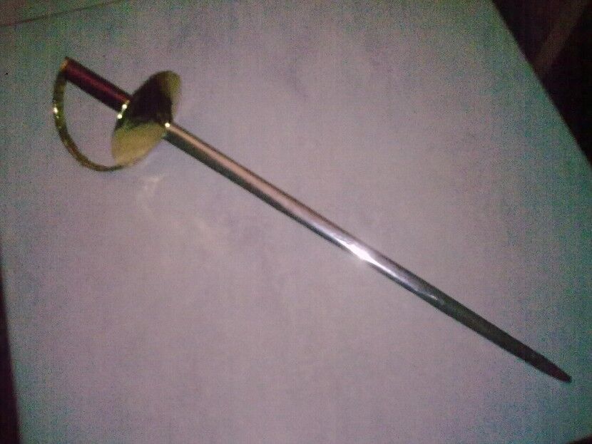Musketeer-gorbunova-epee.jpg