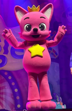 Pinkfong outfit top