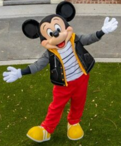 Kids Disney Mickey Mouse Classic Costume