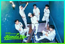 "Handz Up" (3)