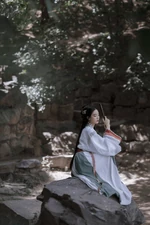 Xu Yiyang Wither promotional image (10).png (2.87 MB) "Wither" (10)