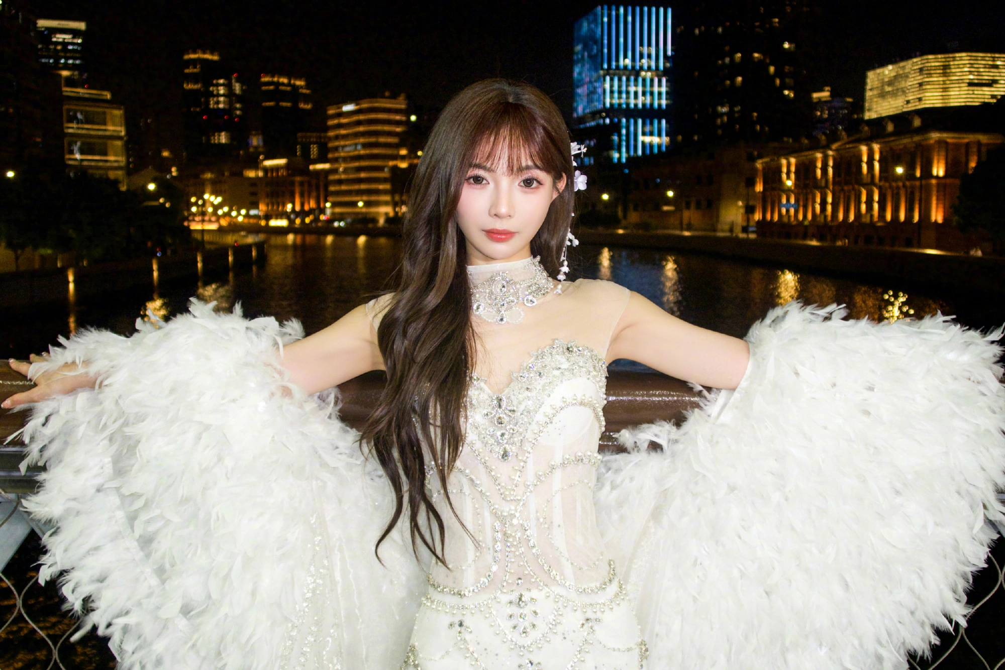 邦楽 YUN XIE YUN XIE - Ave