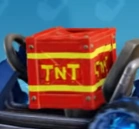 Una caja de TNT jugable en Crash Team Racing Nitro-Fueled.