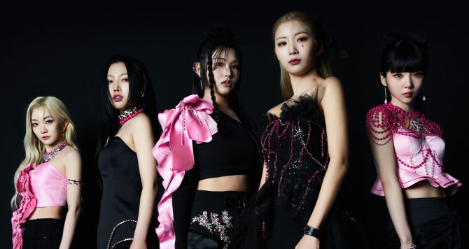 CRAXY has released their 4th mini album