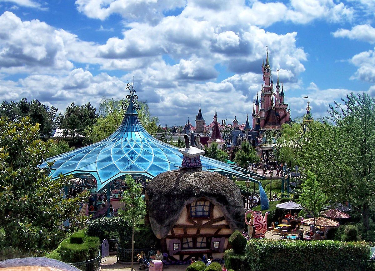 Disneyland Paris, Crazy for Disney Wiki