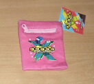 A small bag with a zipper on it to keep the X-Treme Gogo's inside. Sold only at C1000 stores